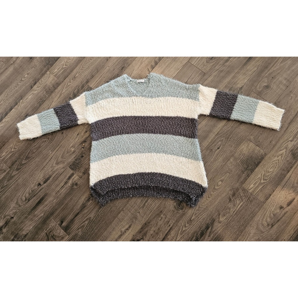 Women's 1X Plus Cabincore ChicSoul Cozy Striped Fuzzy V Neck Long Sleeve Sweater